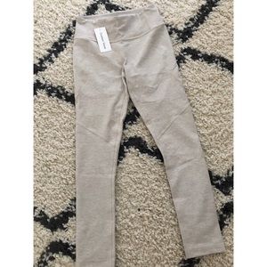 NWT Outdoor Voices 3/4 Leggings Oatmeal